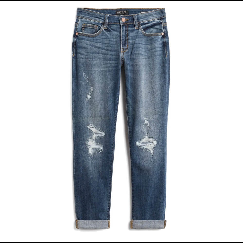 Cute pair of girlfriend jeans